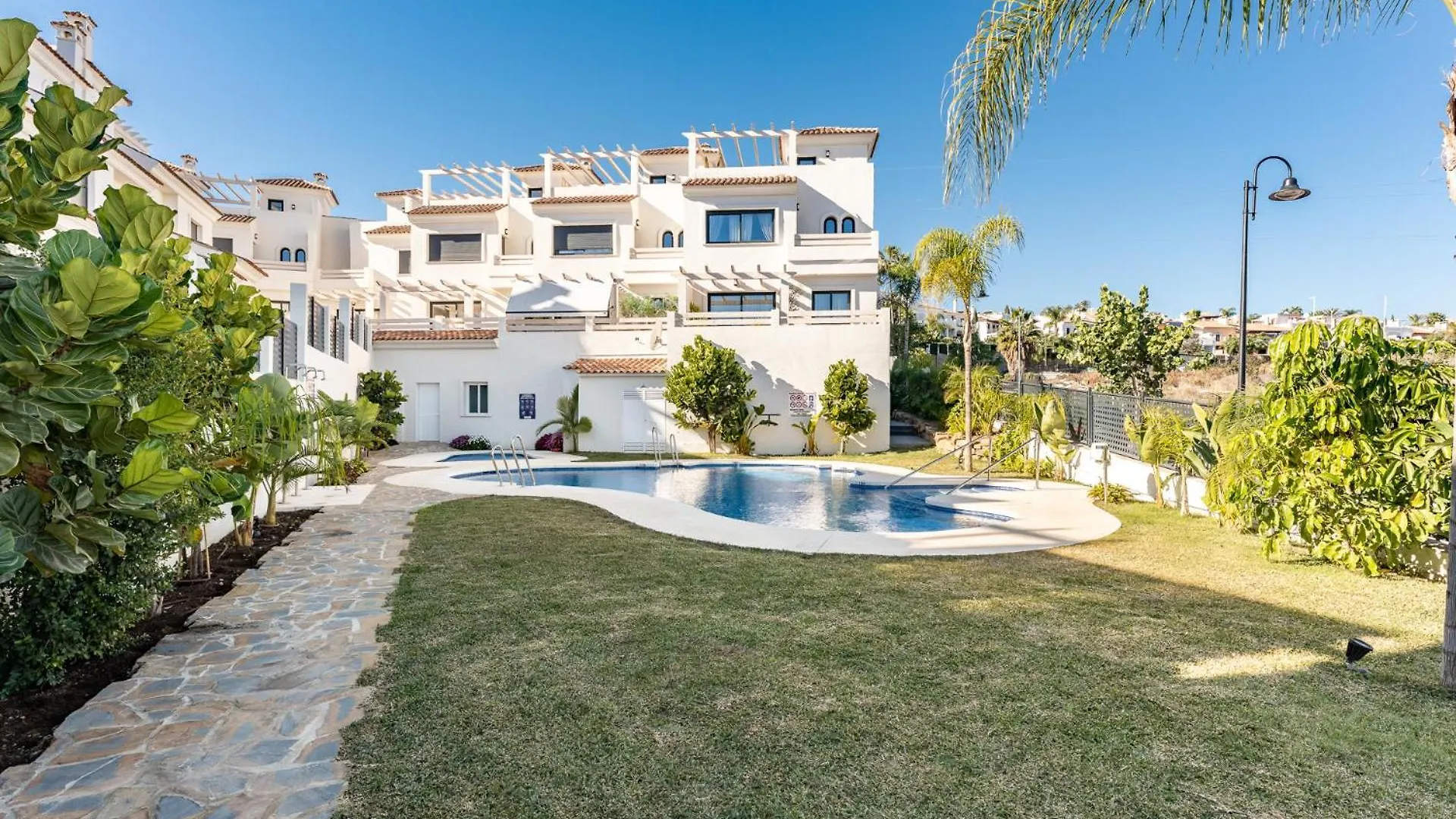 Ct 197 - Faro'S Campanario Golfers Heaven Apartamento Estepona